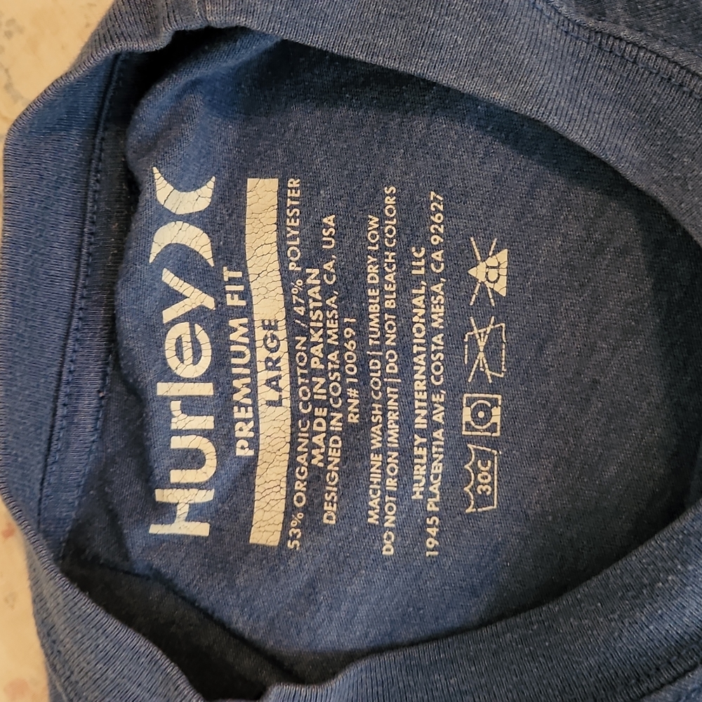 Hurley Tee - Picture 2 of 5